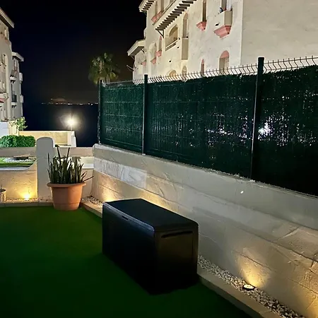 The Pearl Of Pinacho - Front & Swimming Pool Естепона