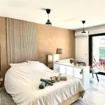 Apartment The Pearl Of Pinacho - Front & Swimming Pool *