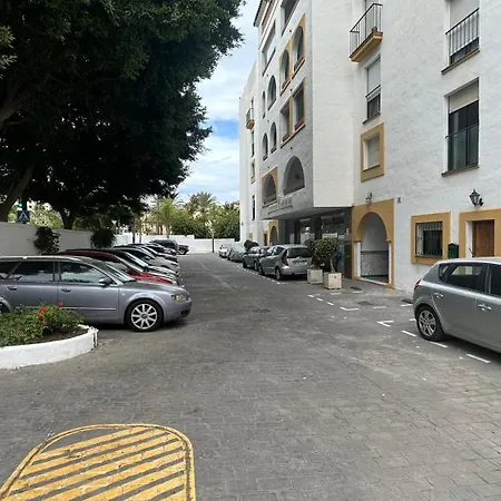 The Pearl Of Pinacho - Front & Swimming Pool Daire Estepona