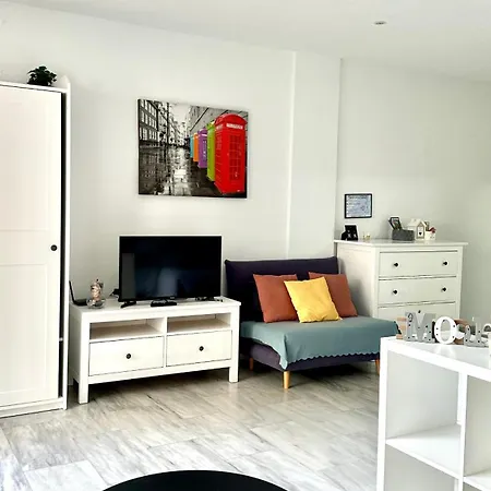 The Pearl Of Pinacho - Front & Swimming Pool * Estepona