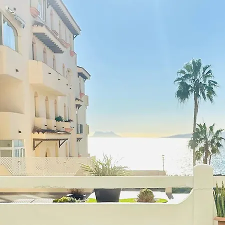 The Pearl Of Pinacho - Front & Swimming Pool *