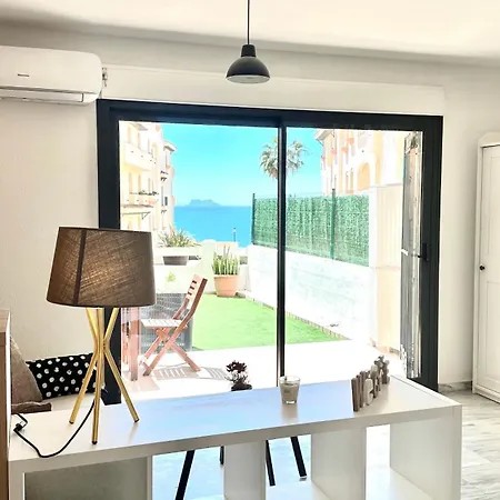 The Pearl Of Pinacho - Front & Swimming Pool Эстепона
